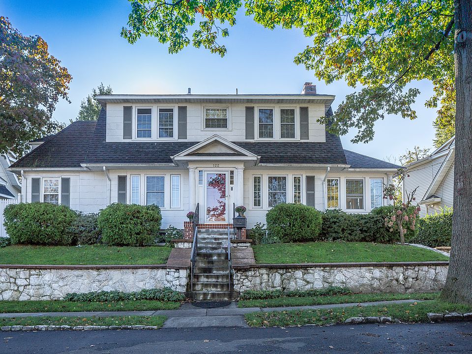 1st image of 122 Bella Vista St
