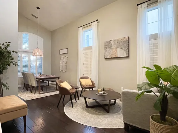 27427 Bridgewater Dr, Santa Clarita, CA 91354