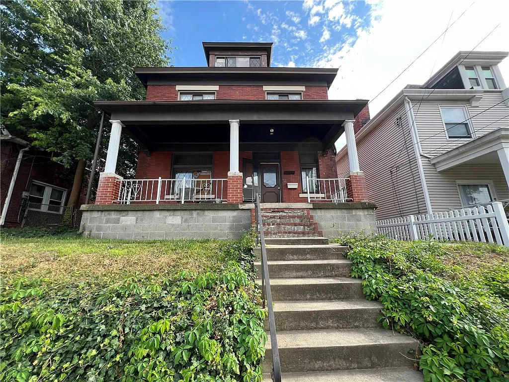 3949 McClure Ave photo 1