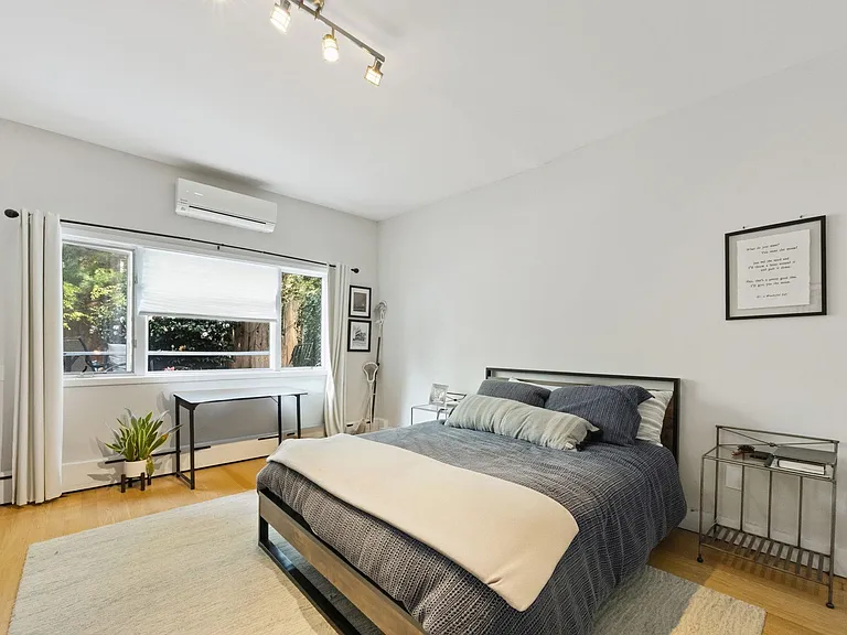 1017 Park Ave #G — Photo 6