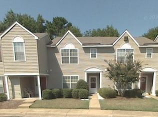 18 Inlandview Dr #B, Hampton, VA 23669