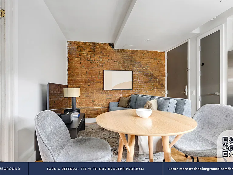 72 Willoughby St #2B — Photo 4