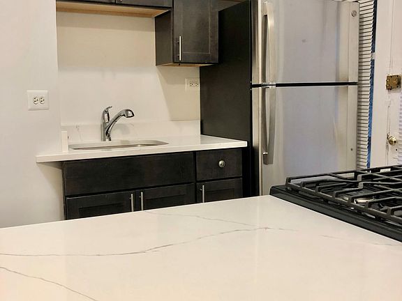 4th image of 1906 N Lincoln Park W APT 4N
