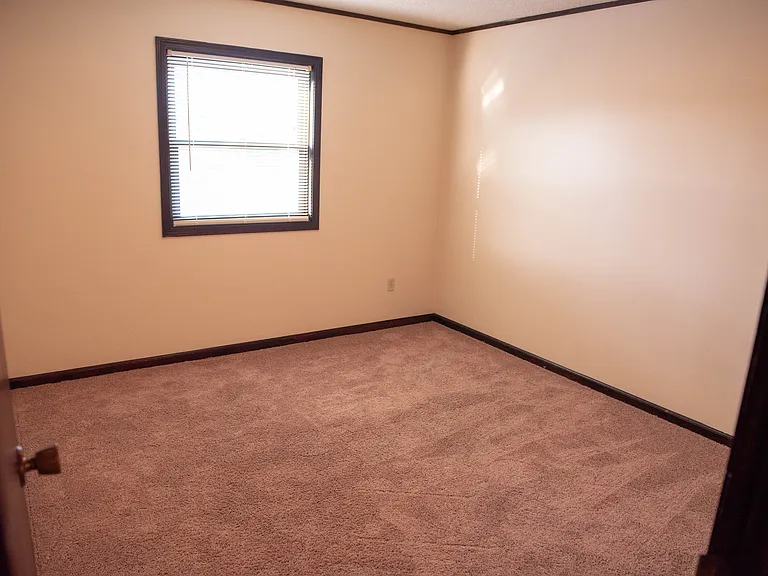 Cedar Point Apartments — Photo 15