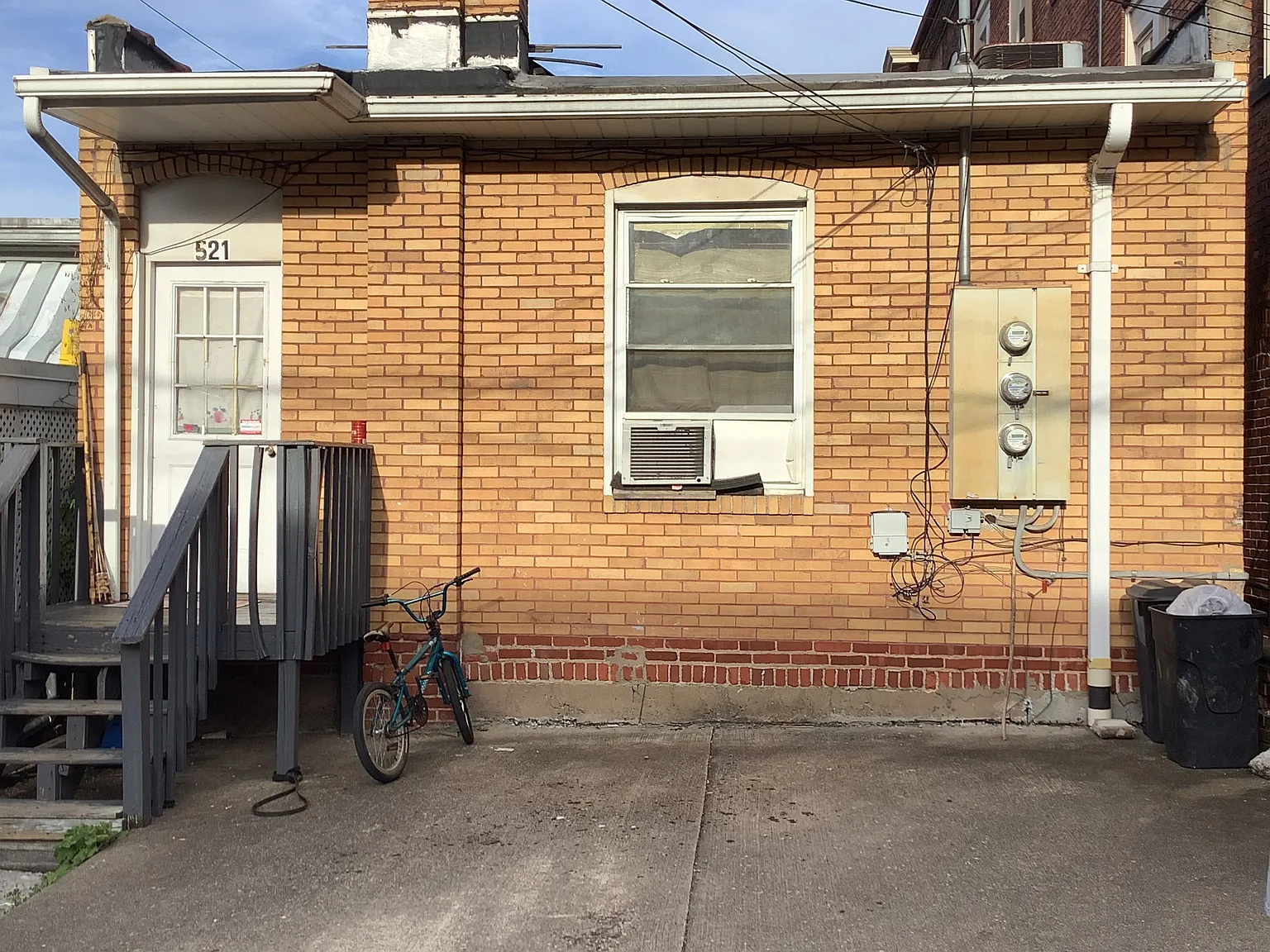 521 McKean Ave — Photo 1