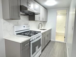 154 Bay 40 St #1F, Brooklyn, NY