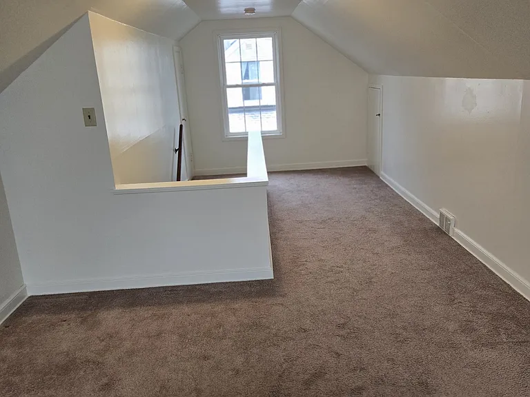 1131 Kingsford St #1 — Photo 8