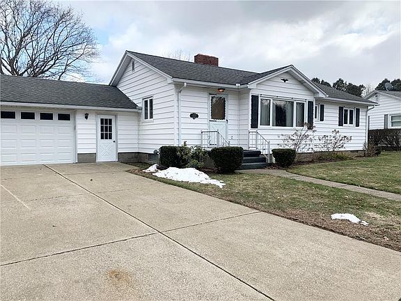 2nd image of 1657 Twin Oaks Dr