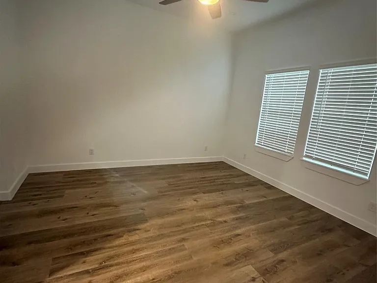 2715 Grafton Ave — Photo 13