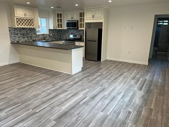 2nd image of 8812 1/2 Laurel Canyon Blvd