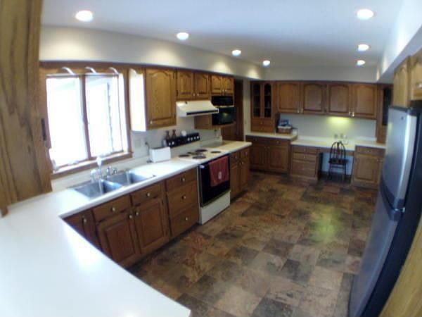 1st image of 16623 Hilltop Ln