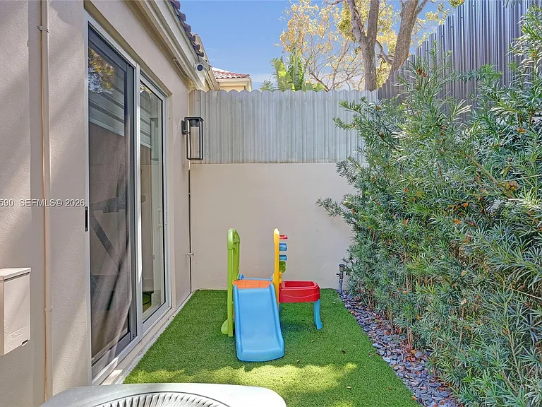 20824 NE 37th Ave — Photo 75