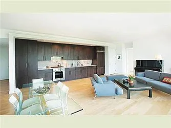 Rented by R New York