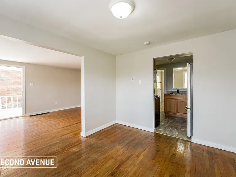 43 Glenview Ave — Photo 8