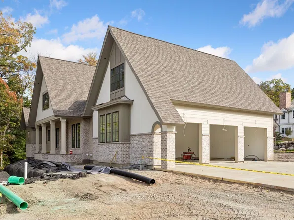 110 Mississippi River Blvd N, Saint Paul, MN 55104