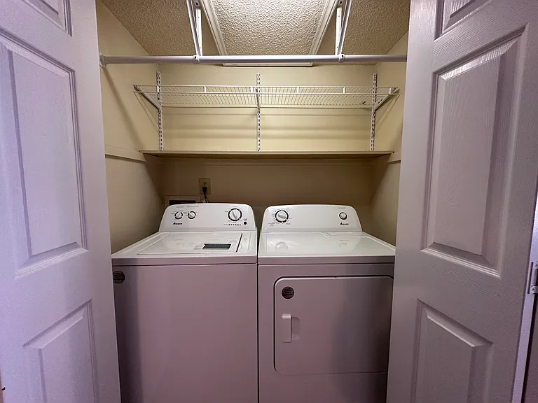 610 English Ct — Photo 11