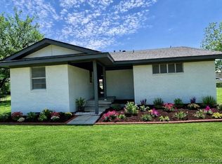 205 NE 1st St, Kingston, OK 73439