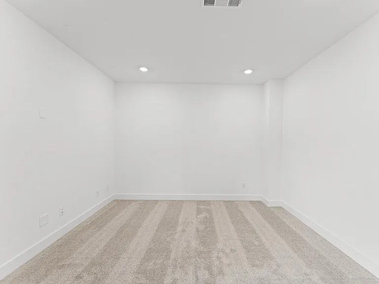 8218 Sherman Park Trl — Photo 20