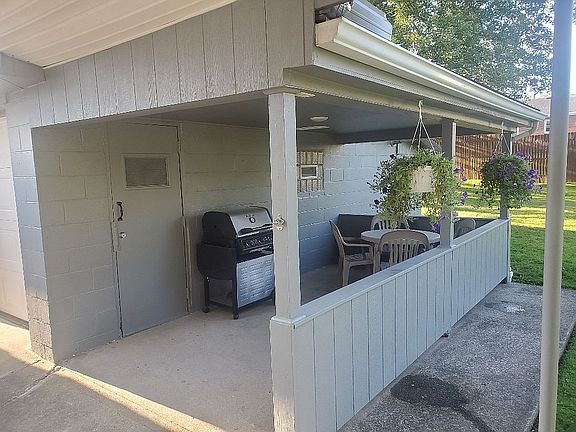 4th image of 6 W Haywood Ave
