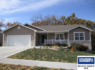 1004 Highland Ridge Dr, Manhattan, KS 66503