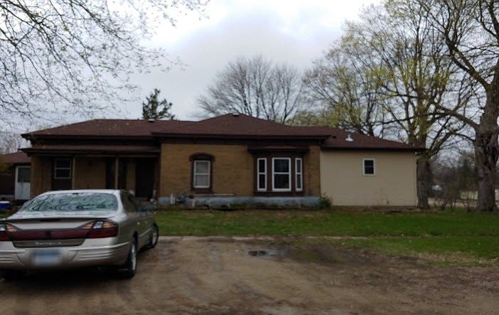 1st image of 305 W Mill St