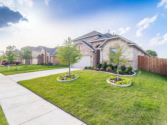3rd image of 600 Ravenwood Dr