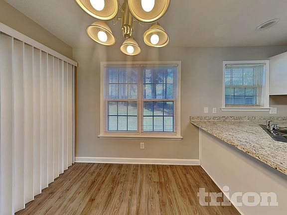 4th image of 2 Abbey Rd