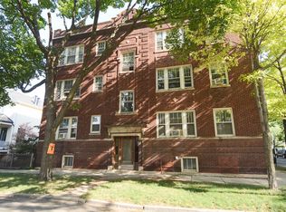 1902 W Cornelia Ave #2, Chicago, IL 60657