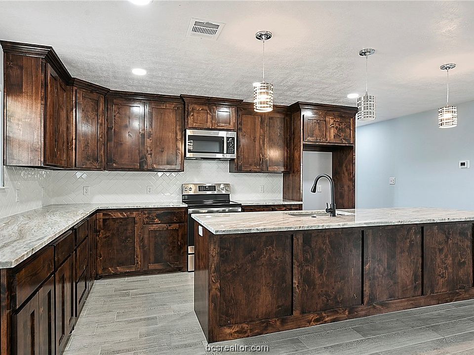 804 Sunshine St, Hearne, TX 77859 MLS 23011572 Zillow