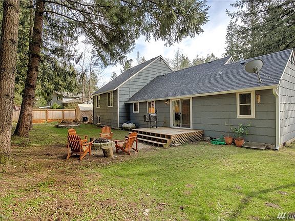 2nd image of 7112 Alderwood Ct SE