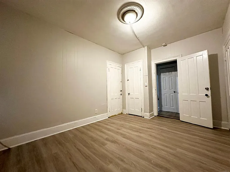 103 Catherine St #2 — Photo 23