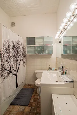 Rented by Cast Iron Real Estate | media 18