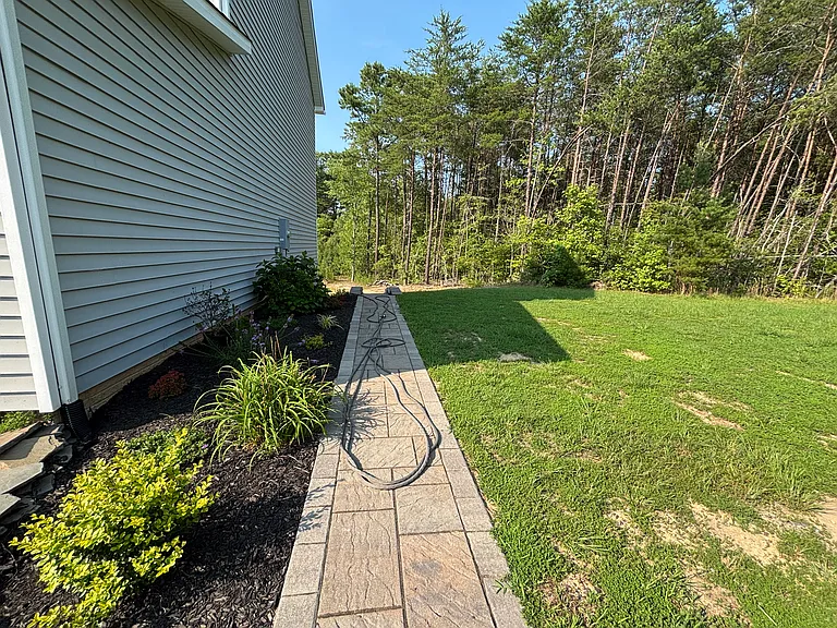 16209 Round Hill Rd — Photo 5