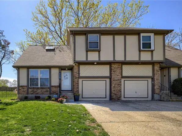 9527 W 78th St, Overland Park, KS 66204