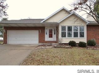 3 Autumn Glen Dr, Glen Carbon, IL
