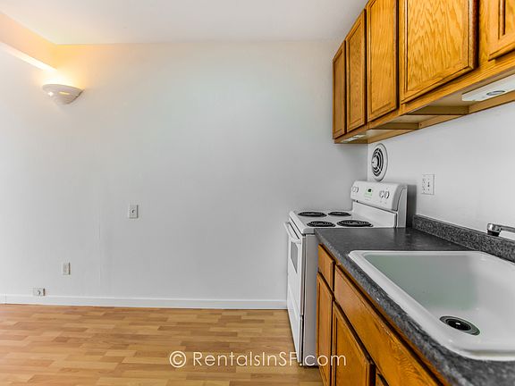 4th image of 34 Hugo St APT 1