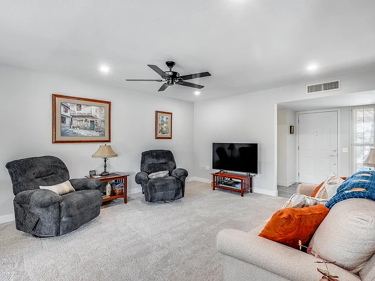 18011 N 129th Dr — Photo 10