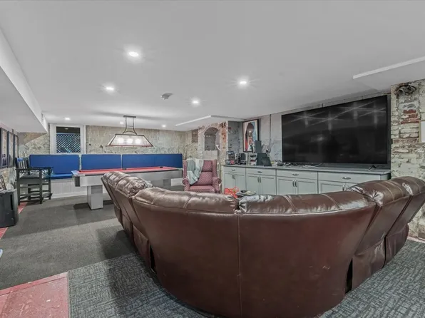 236-02 Forest Road image 19 of 23