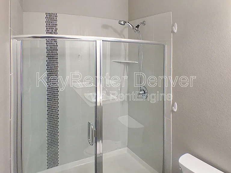 1539 W 43rd Ave — Photo 17