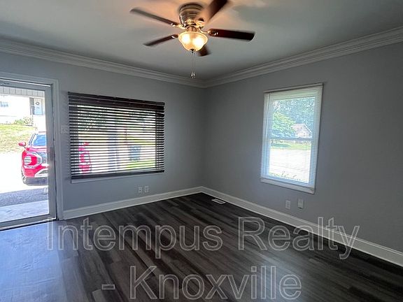 5th image of 1920 Hoitt Ave