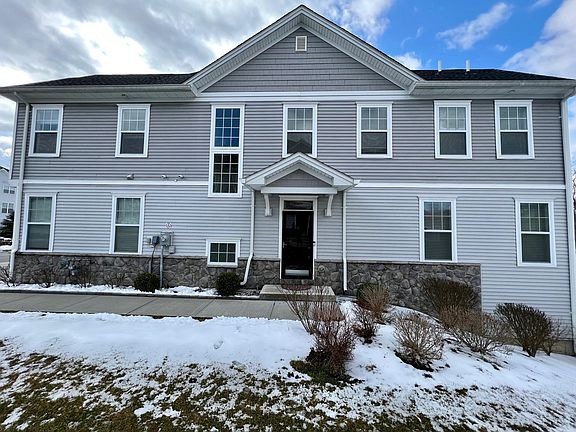 4th image of 95 Meadow View Dr