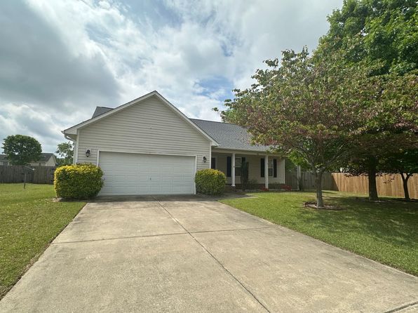 30 Macon Ct E