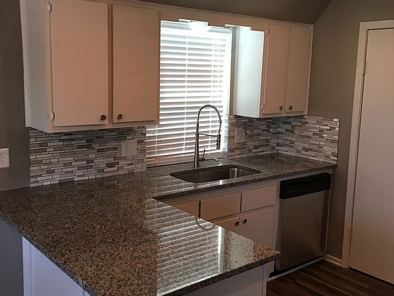 2nd image of 10440 NW 16th St