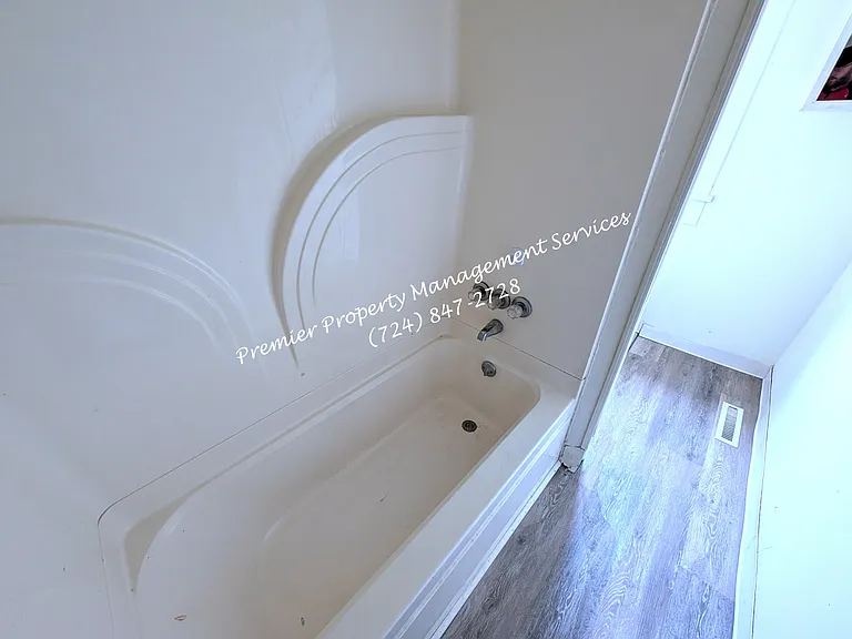 245 Merchant St — Photo 6