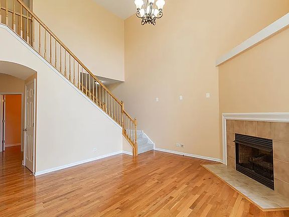 2nd image of 1953 Fountain Grass Cir
