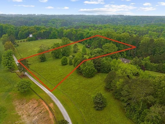 2nd image of 855 Rivendell Ln