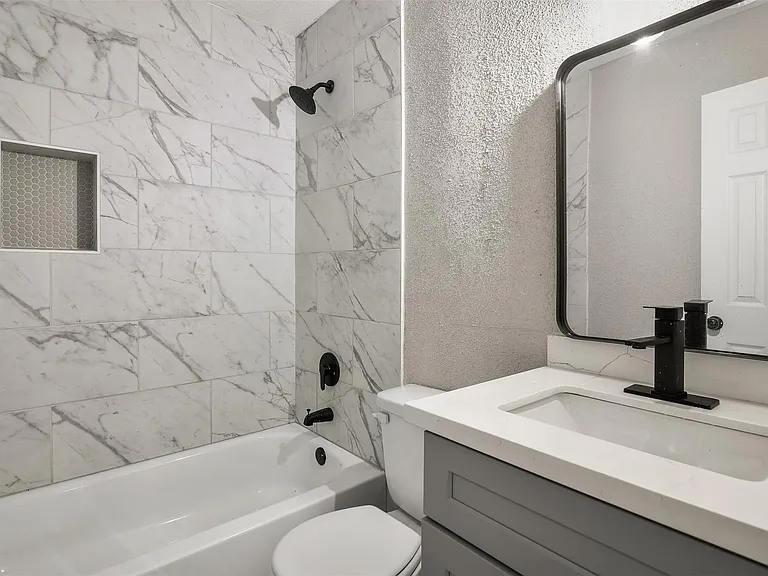 4755 Wilmington St #6 — Photo 13
