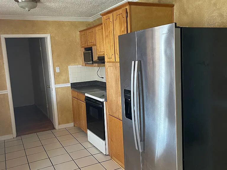 1465 Westbrook Ave — Photo 7