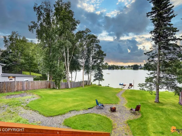 9031 Emerald Dr, Anchorage, AK 99502