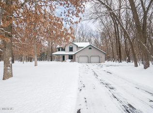 61239 Whitetail Cir, Mattawan, MI 49071